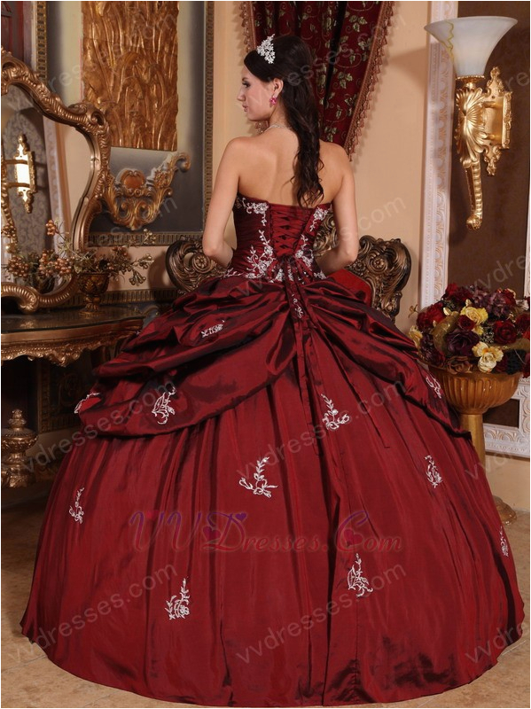 Birthday Dresses 16th Burgundy Puffy Skirt Quinceanera Dress for 16th Birthday Party