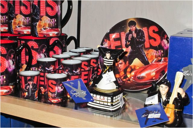 Elvis Birthday Decorations Elvis Birthday Party Ideas with Pictures Ehow