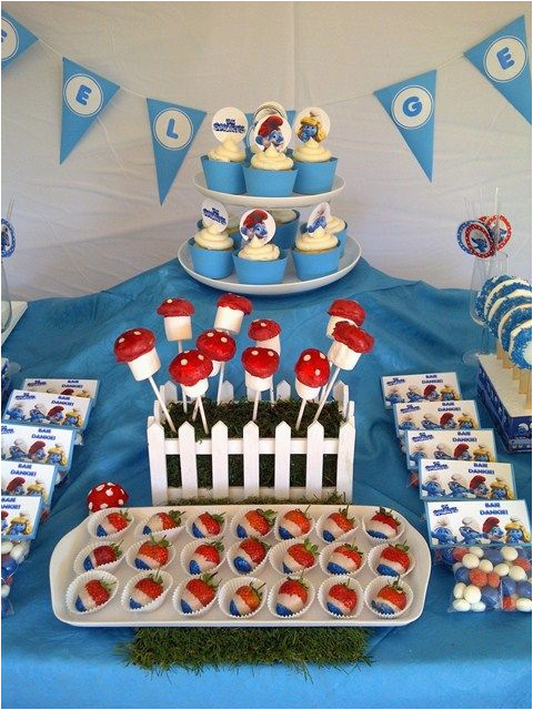 Smurf Decorations for Birthday Party Smurf Party Eats Treats Table Party Ideas Pinterest