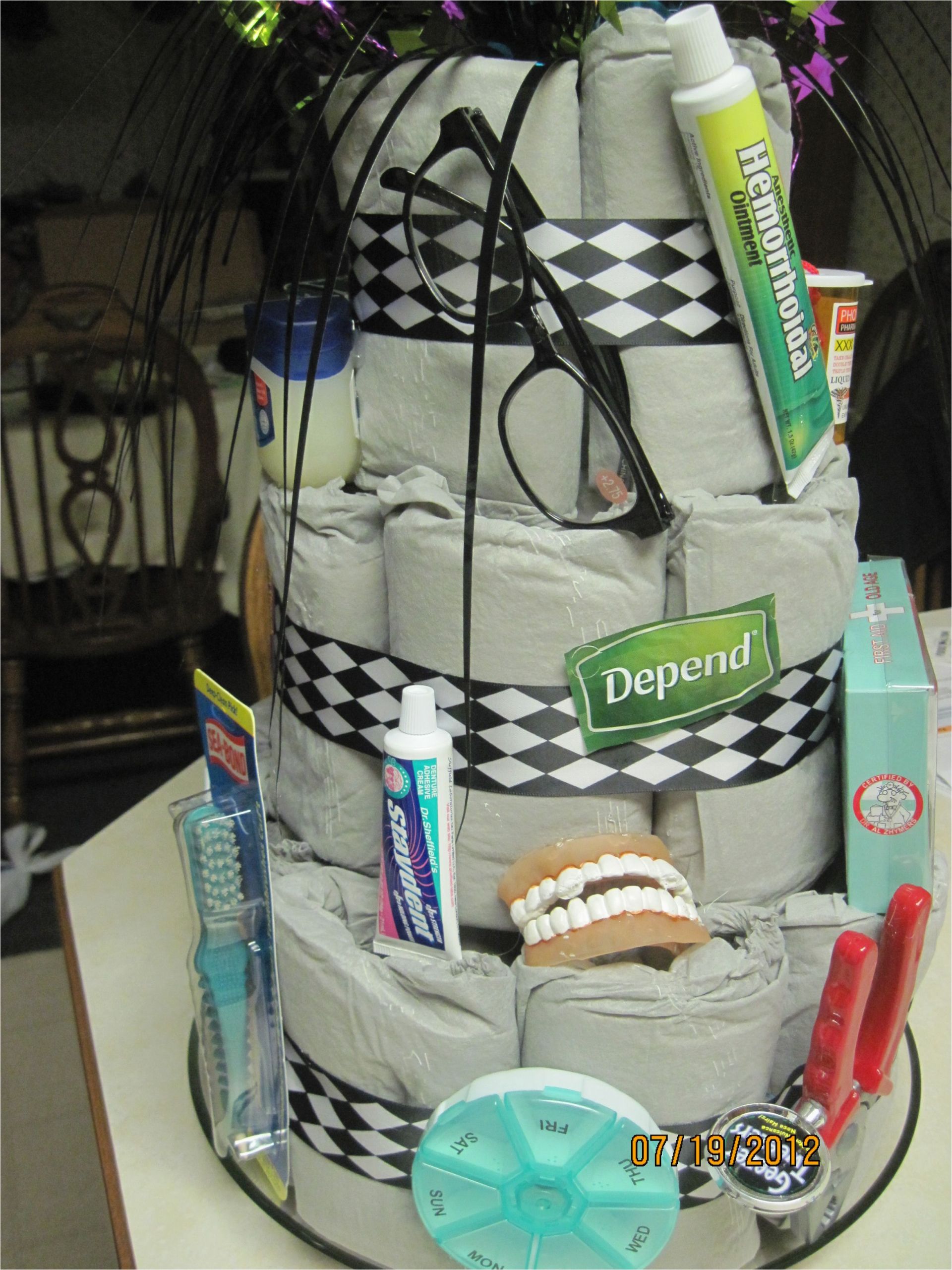 Birthday Gifts for 40 Year Old Man Adult Diaper Cake for 40th B Day Adult Diaper Cake for