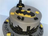 Batman Birthday Cake Decorations the 25 Best Batman Cakes Ideas On Pinterest Lego Superhero