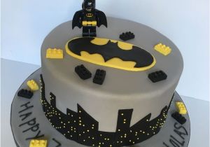 Batman Birthday Cake Decorations the 25 Best Batman Cakes Ideas On Pinterest Lego Superhero