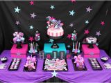 Black and White 18th Birthday Decorations 18th Birthday Party themes they Will Love to Try