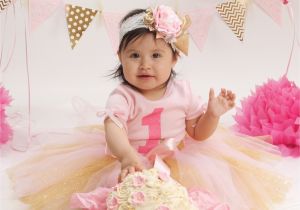 Cake Smash Ideas for 1st Birthday Girl Pink and Gold Cake Smash First Birthday Picture Idea