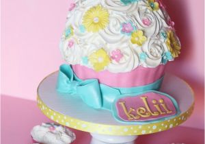 Cupcake Ideas for Birthday Girl 1st Bithday Cakes for Girls Giant Cupcake and Matching