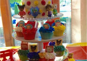 Daniel Tiger Birthday Decorations Best 25 Daniel Tiger Cake Ideas On Pinterest Daniel