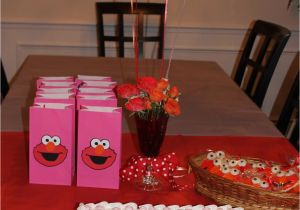 Elmo Decorations for 2nd Birthday Party Desperate Craftwives Elmo Birthday Party