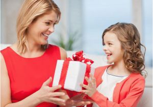 Gifts to Give Your Mom for Her Birthday top 10 Gifts You Can Give Your Mom On Her Birthday