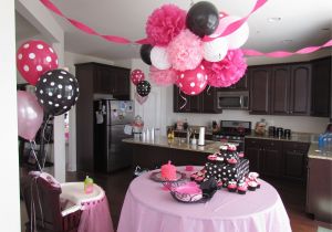 How to Decorate for A Minnie Mouse Birthday Party Minnie Mouse Decorations Minnie Mouse Party Pinterest
