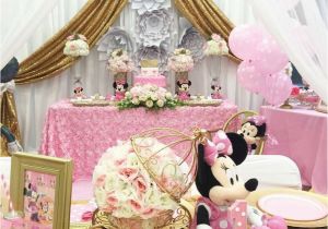 How to Decorate Minnie Mouse Birthday Party Charming Minnie Mouse Birthday Party Birthday Party
