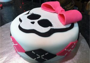 Monster High Birthday Cake Decorations 25 Monster High Cake Ideas and Designs Echomon