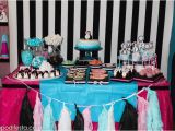 Penguin Decorations for Birthday Party Kara 39 S Party Ideas Penguin themed Birthday Party Via