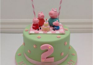 Peppa Pig Birthday Cake Decorations 25 Best Ideas About Peppa Pig Cakes On Pinterest Peppa