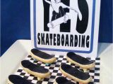 Skateboard Birthday Decorations 1000 Ideas About Skateboard Cake On Pinterest Cakes