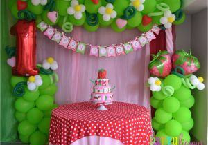 Strawberry Shortcake Birthday Party Decorations Partylicious events Pr Vintage Strawberry Shortcake