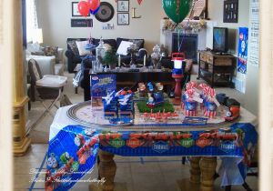 Thomas the Tank Birthday Decorations Flutter by atomicbutterfly Thomas the Tank Engine 5th