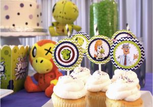 Zombie Birthday Party Decorations Kara 39 S Party Ideas Zombie Pets Party Planning Ideas